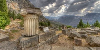 apollos-temple-in-delphi